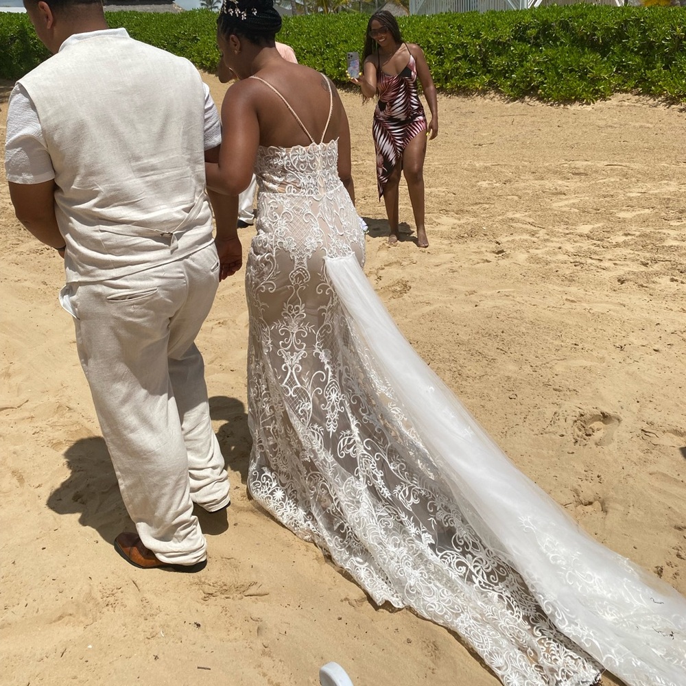 Wedding dress